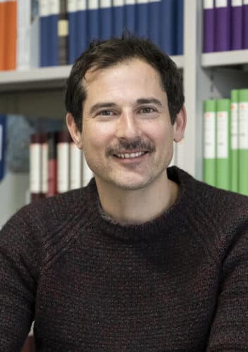 Portrait de Raffaele Poli dans son bureau